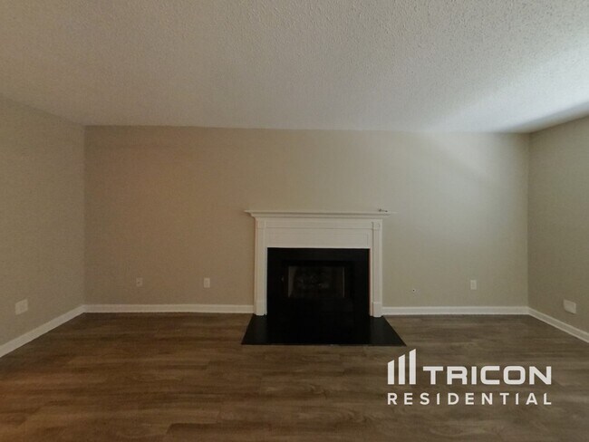 Foto del edificio - 105 Ashewood Lake Dr