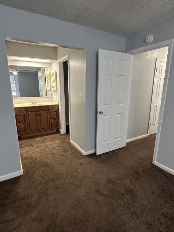 Foto del edificio - 528 Rainbow Court Apt. 101