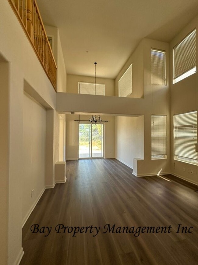 Foto del edificio - **Beautiful 4 Bedroom Home Overlooking Twin Creeks Golf Course**
