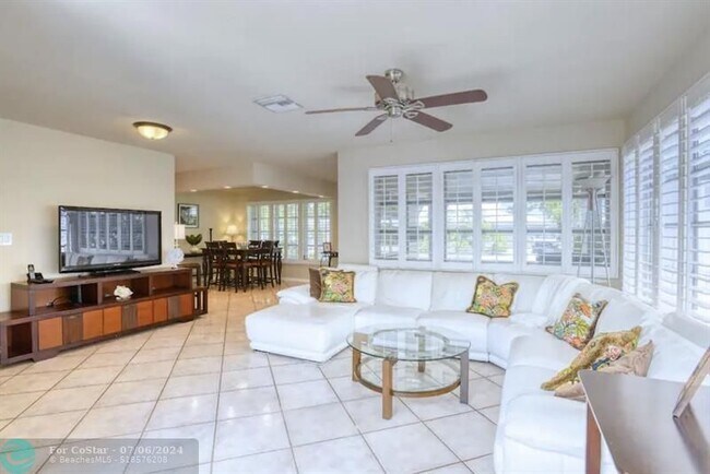 Building Photo - 2020 NE 59th Ct
