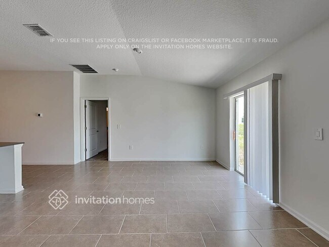 Foto del edificio - 3019 Blue Bonnet Ln