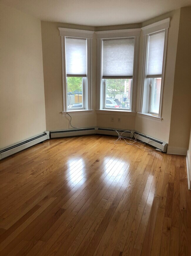 Building Photo - 602 Park Ave