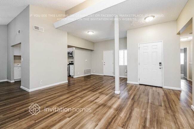 Building Photo - 13427 Almetz St