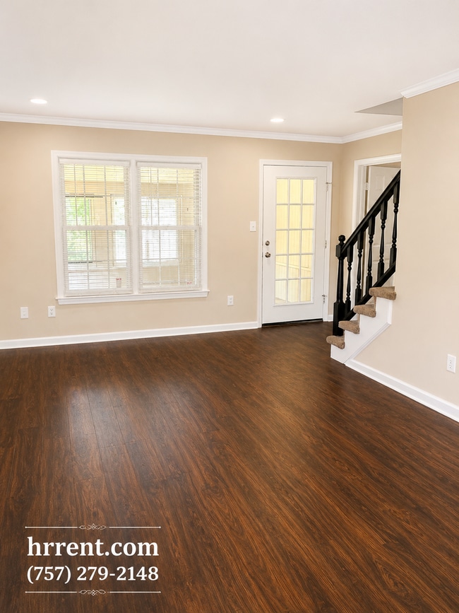 Building Photo - Amazing 3 Bedroom 2 Bathroom  Two-Story Single Family townhome located in the Nottingham-Westmore...