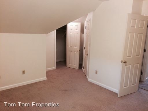 Building Photo - 504 Lampeter Rd