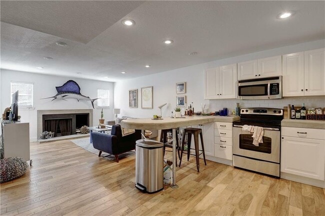 Foto del edificio - 1101 Shoal Creek Blvd