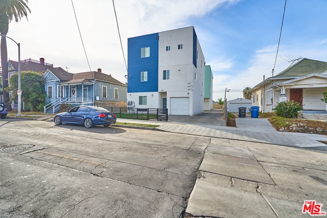 Building Photo - 1129 S Harvard Blvd