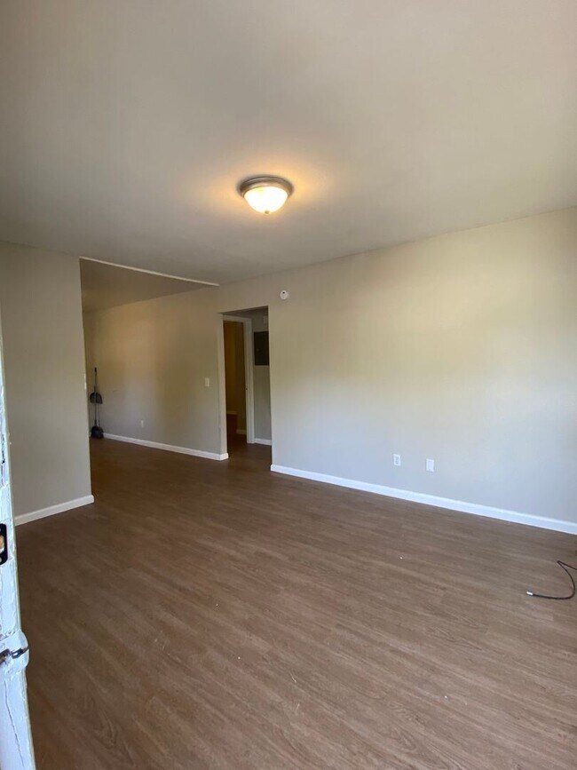 Building Photo - 2 br, 1 bath House - 1484 32ND STREET NW