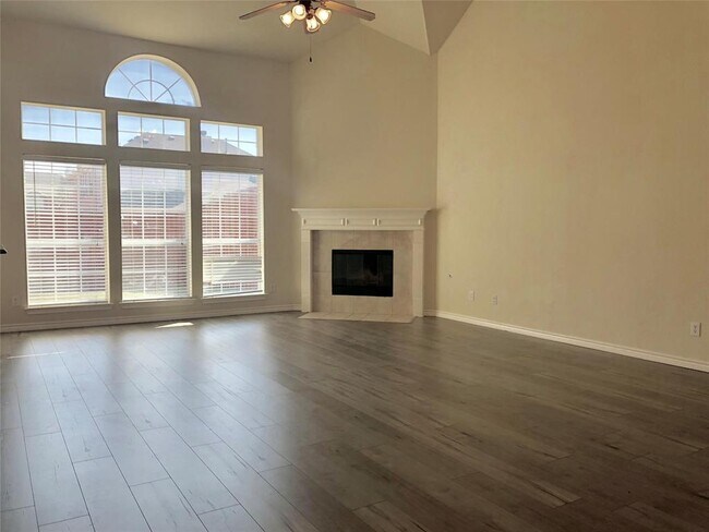 Building Photo - 11375 Cedar Springs Dr