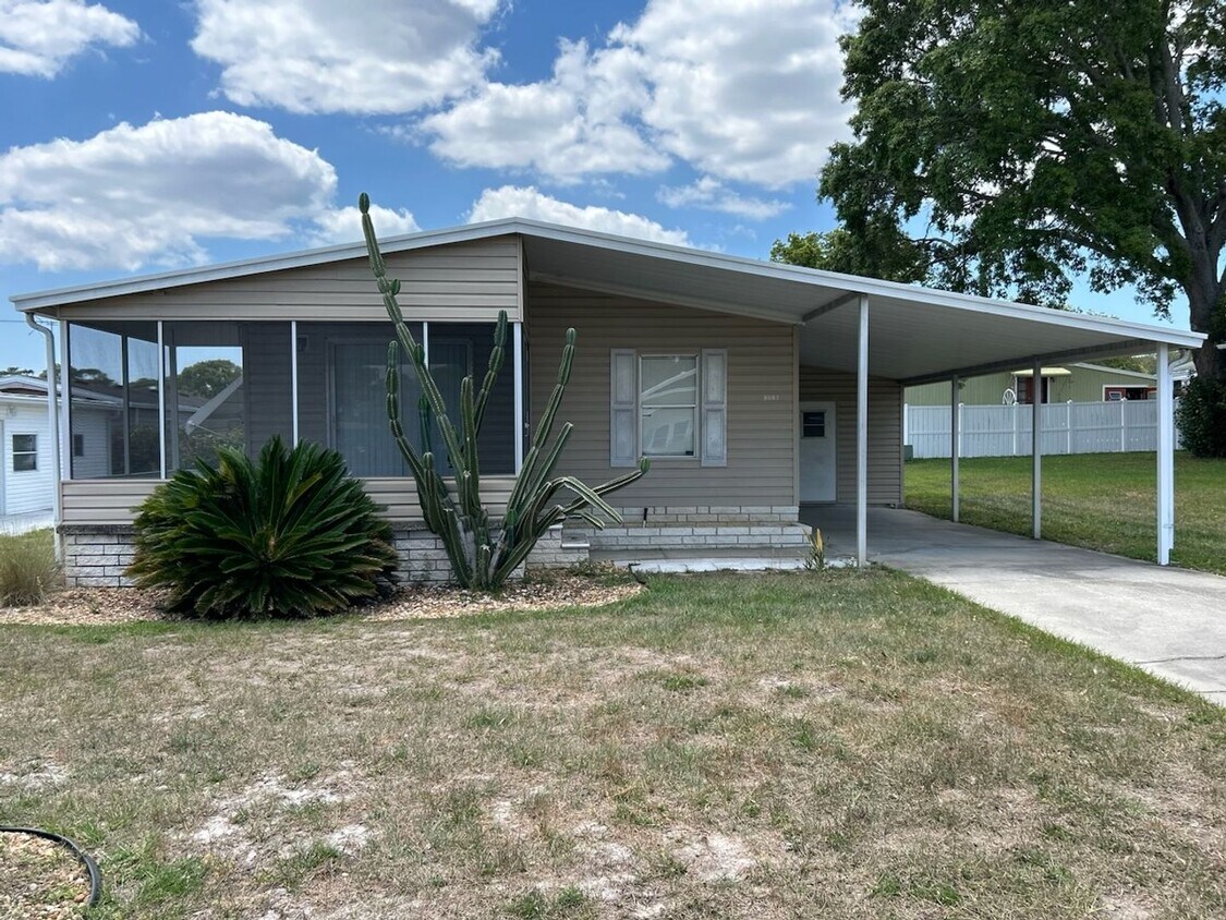 Foto principal - two bed two bath home in a 55 plus communi...