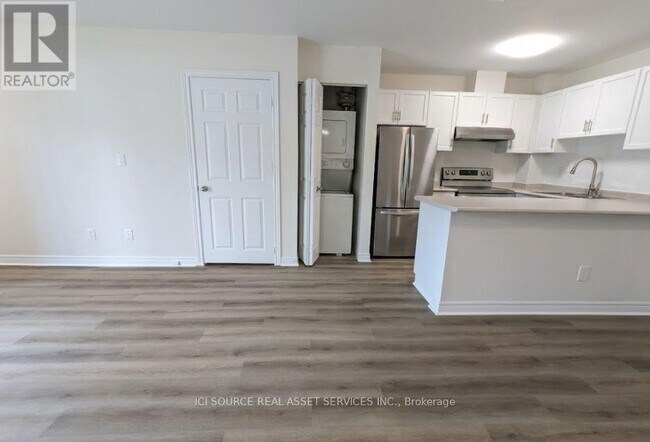 Photo du bâtiment - 4140 Foxwood Dr