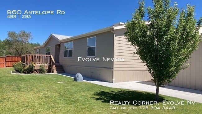 Building Photo - 4 Bed, 2 Bath Home with Gorgeous Views