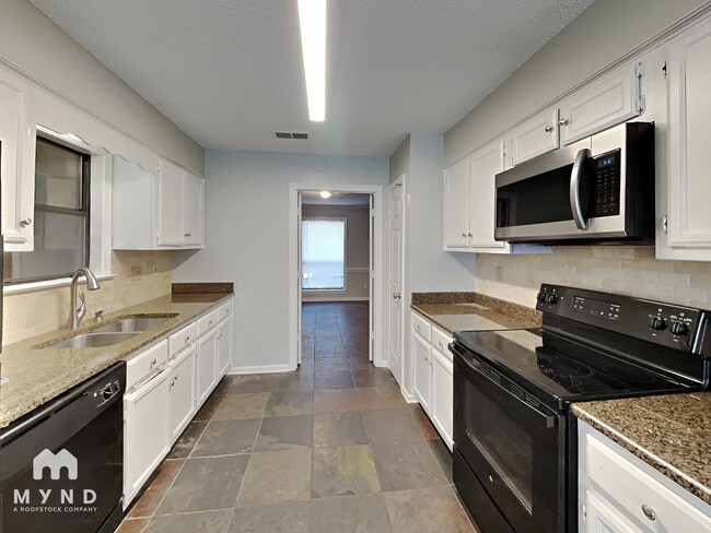 Building Photo - 8233 Trinity Rd