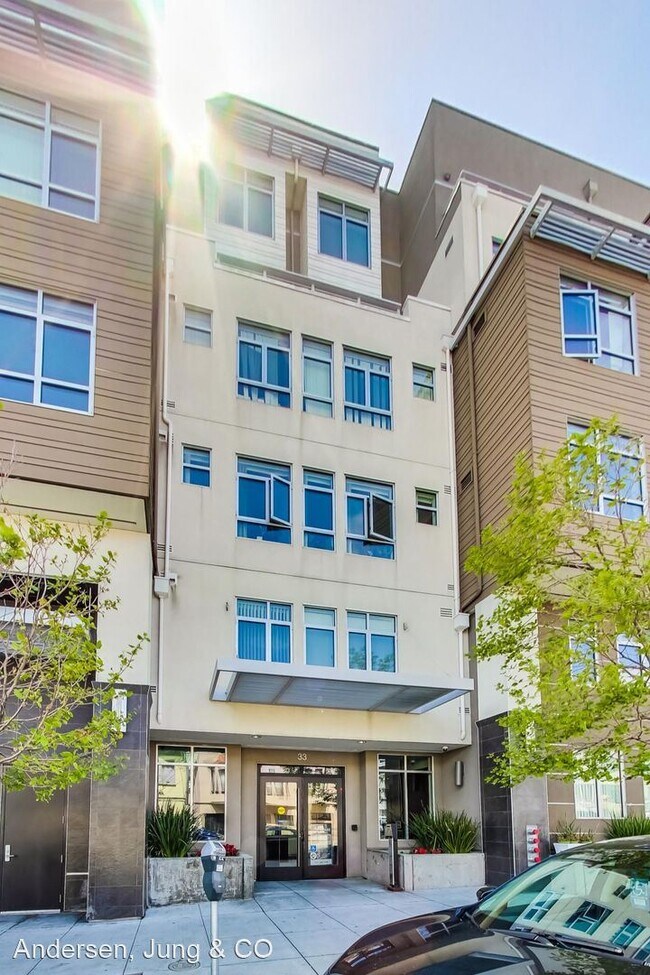 Building Photo - 2 br, 2 bath House - 5050 Mission Ave