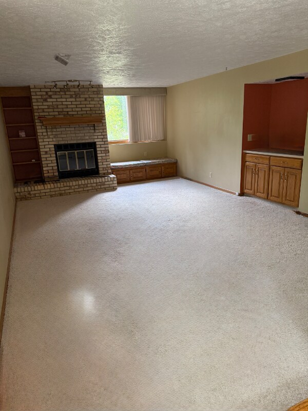 Building Photo - 1607 Chaput Dr