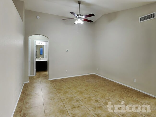 Foto del edificio - 6323 W Williams St