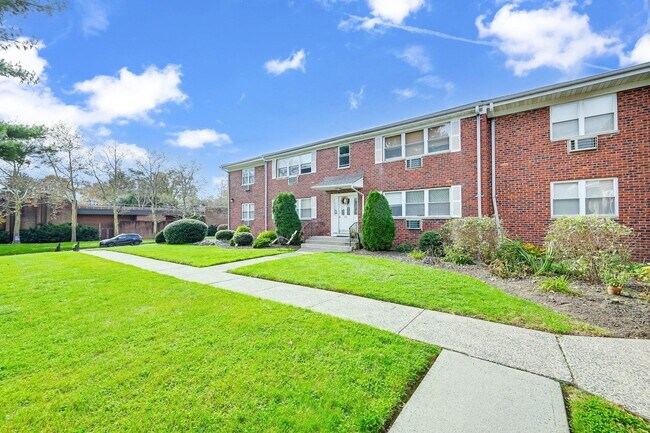 Foto del edificio - 237 N Middletown Rd