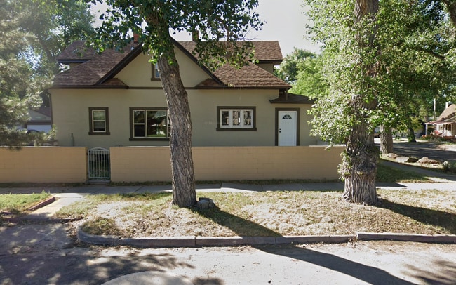 Building Photo - 2221 Maxwell Ave