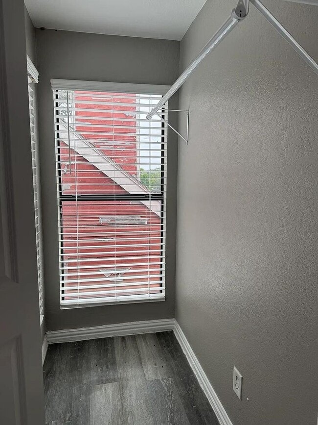 Building Photo - Affordable studio condo with shower-only bath, open layout, and convenient location  perfect for ...