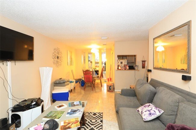 Building Photo - 9553 Pagewood Ln