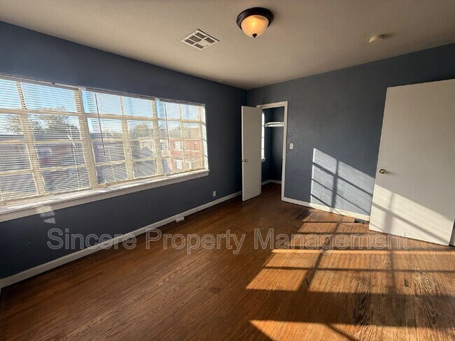 Foto del edificio - 1931 NE 25th St