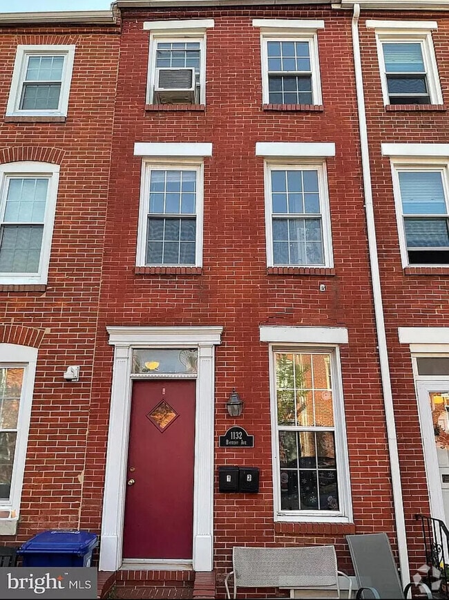 Building Photo - 1132 Battery Ave