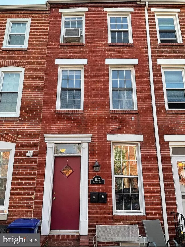 Building Photo - 1132 Battery Ave