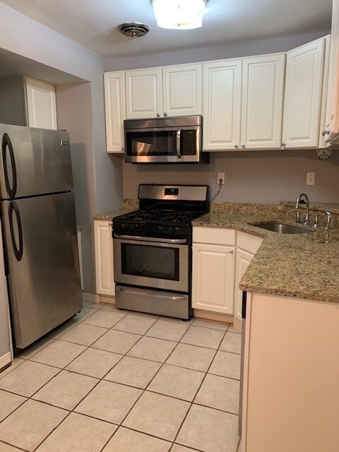 Primary Photo - 137 E Lockwood Ave