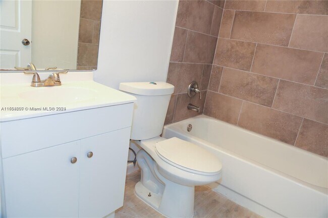 Foto del edificio - 10725 clearly blvd