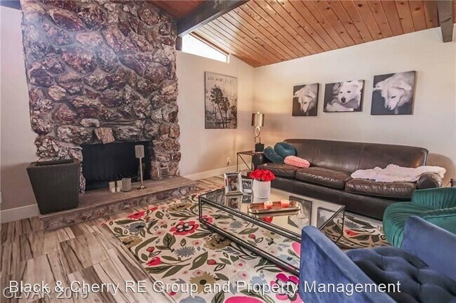 Foto del edificio - 3 br, 2 bath House - 2205 Isabelle Avenue