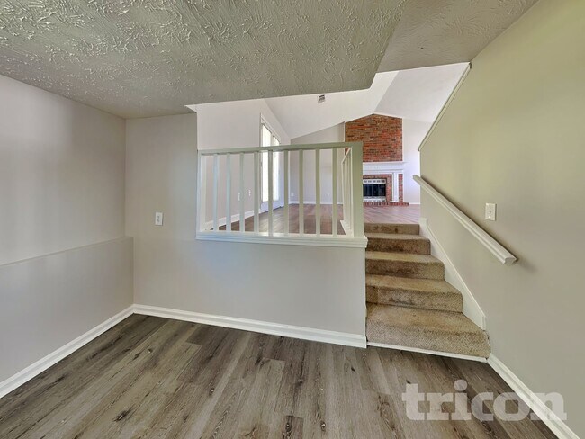 Foto del edificio - 868 Ashwood Crossing