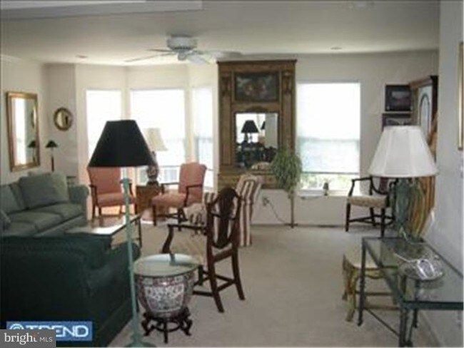 Foto del edificio - 252 William Livingston Ct