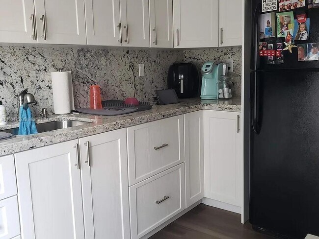 Foto del edificio - 10425 SW 154th Ct