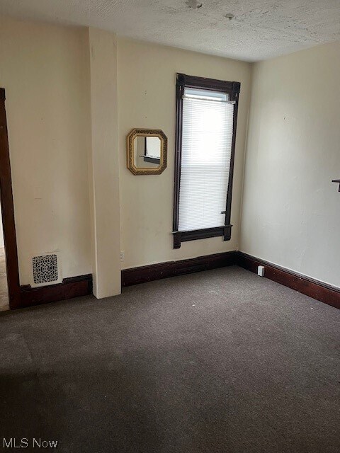 Foto del edificio - 206 1st St NW