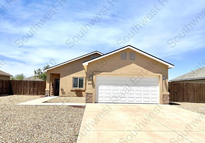 Primary Photo - Beautiful 3 bedroom 2 bath