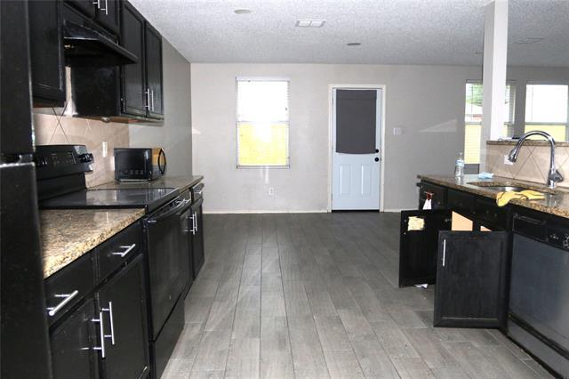 Building Photo - 2048 Crosbyton Ln