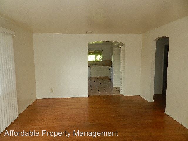 Building Photo - 4721 Selkirk St