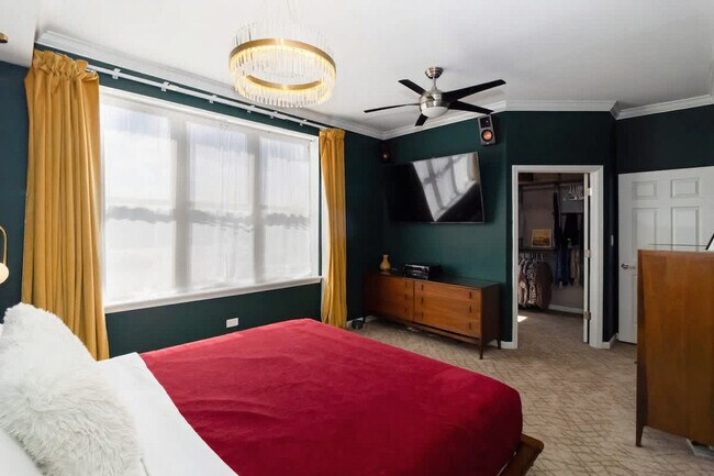 Foto del edificio - 2042 W Warren Blvd