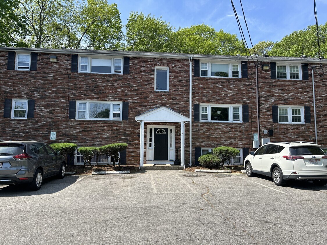 Primary Photo - 41 Davis Ave