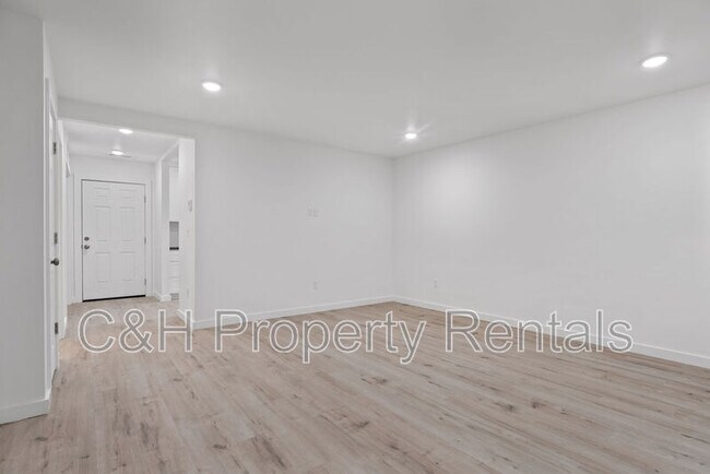 Foto del edificio - 218 Reda Ln