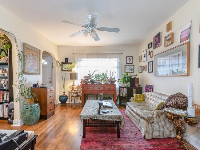 Foto del edificio - 4622-4628-4628 N Montana Ave