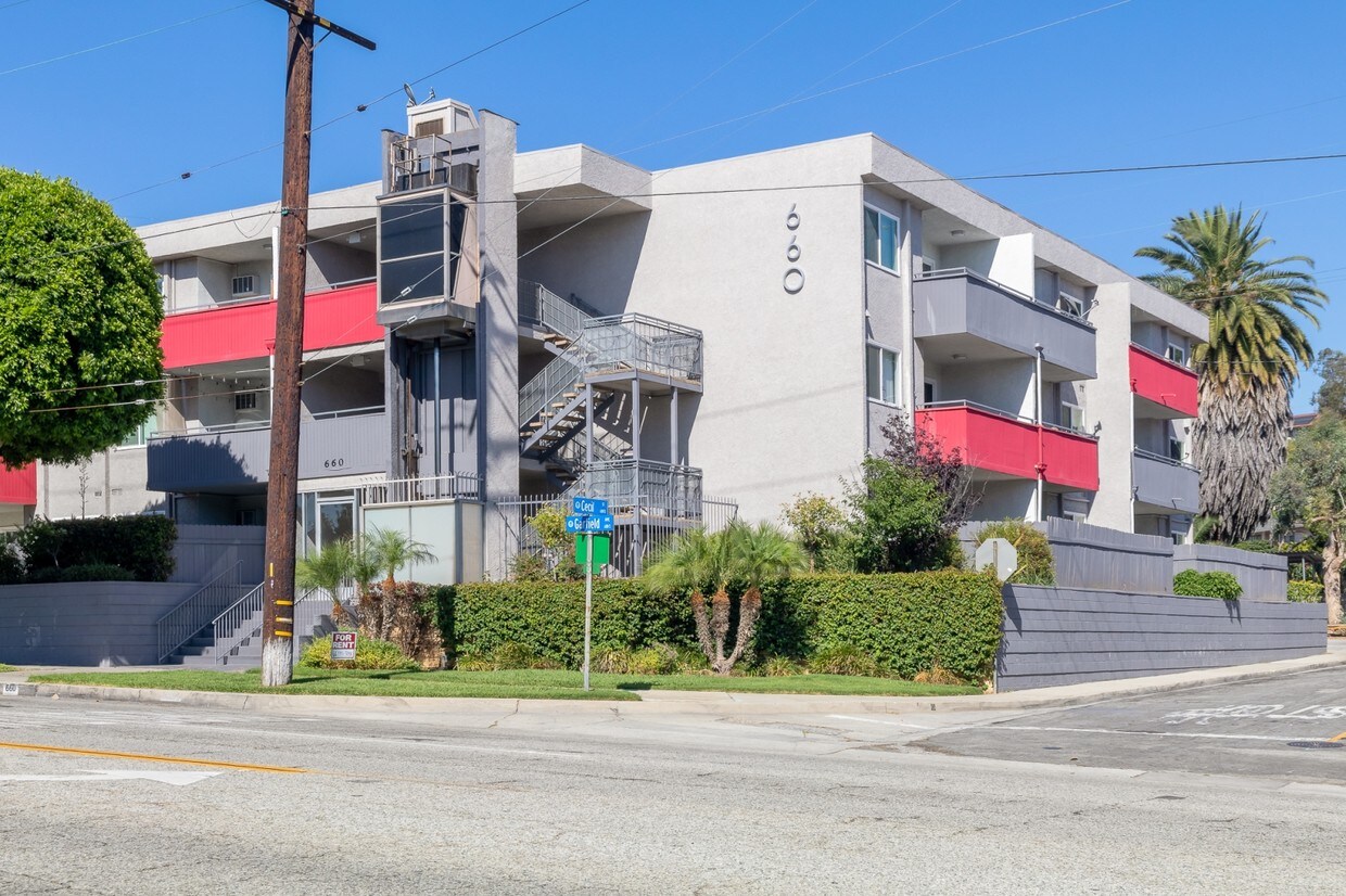Primary Photo - Garfield Apartments