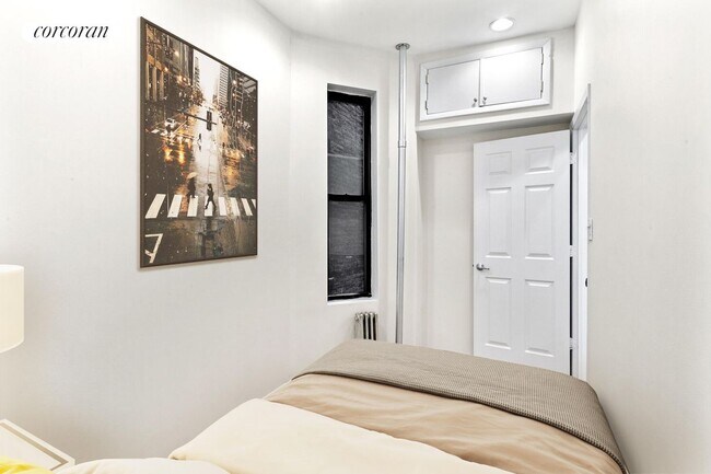 Foto del edificio - 421 E 81st St