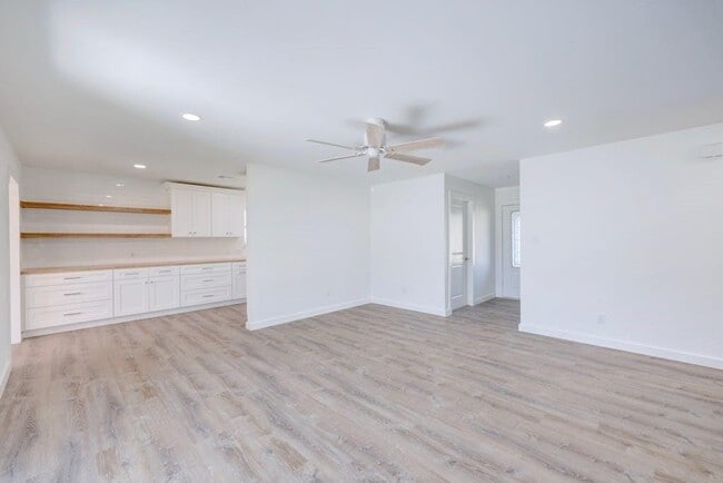 Foto del edificio - 801 Salem Ln