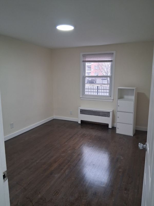 Foto del edificio - 1537A E St Georges Ave