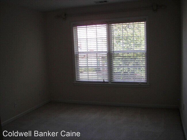 Foto del edificio - 4 br, 2.5 bath House - 6 Landstone Ct