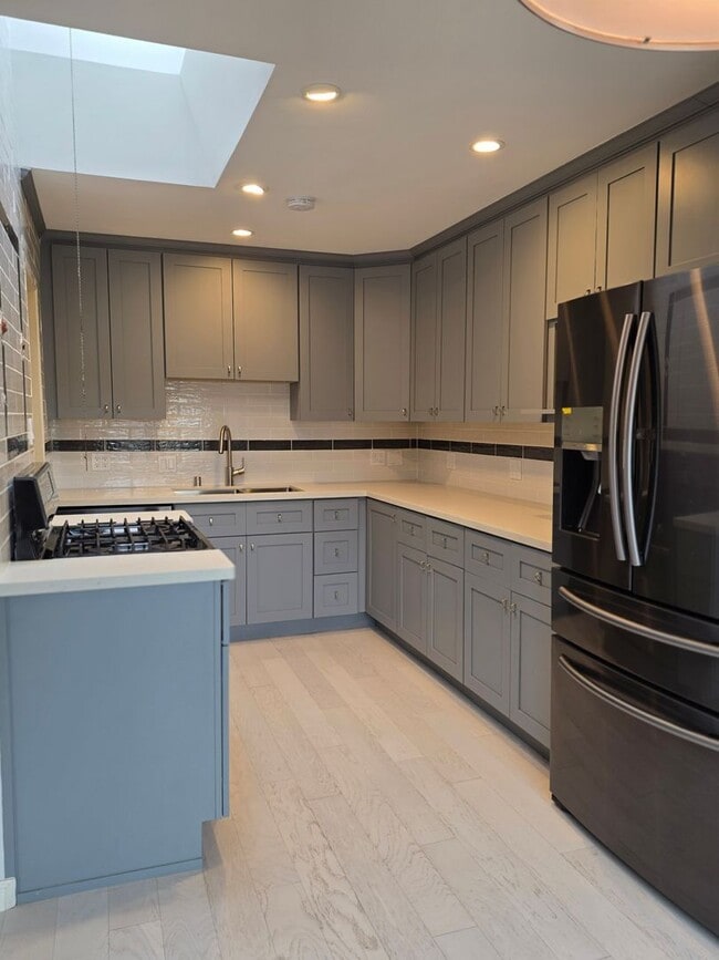 Foto del edificio - Remodeled Home 2 Blocks from Ocean Beach