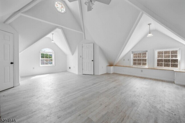 Building Photo - 14 Lowden St