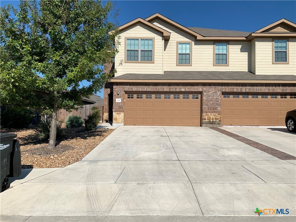 505 Creekside Cir, New Braunfels, TX 78130 Townhome Rentals in New