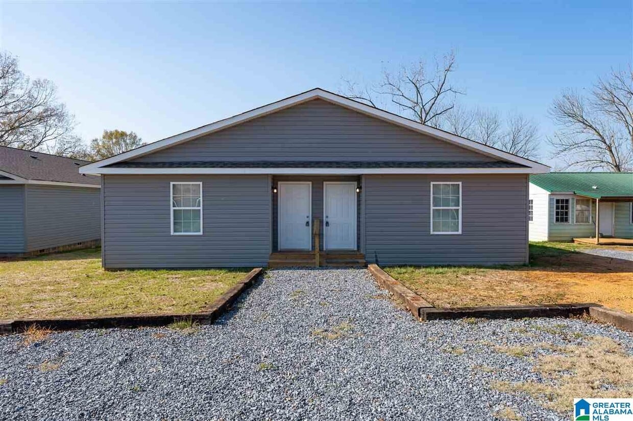 96 Crestview St, Childersburg, AL 35044 Townhouse for Rent in